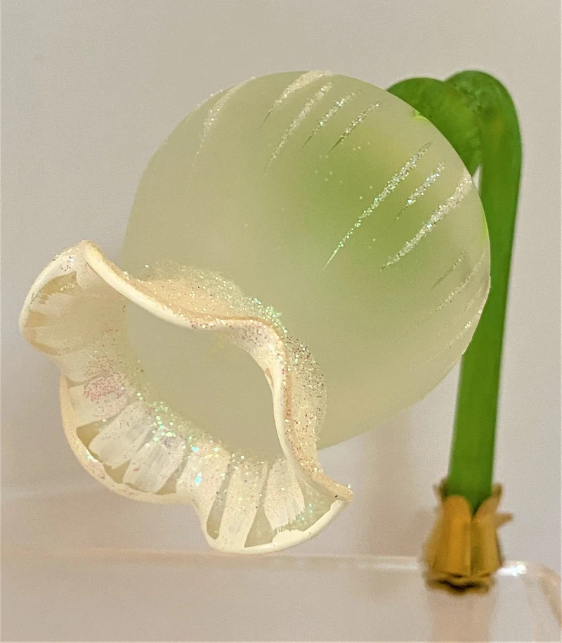 Glockenblume, weiss auf Clip