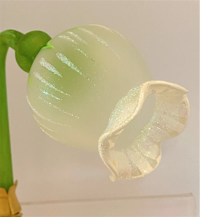 Glockenblume, weiss auf Clip