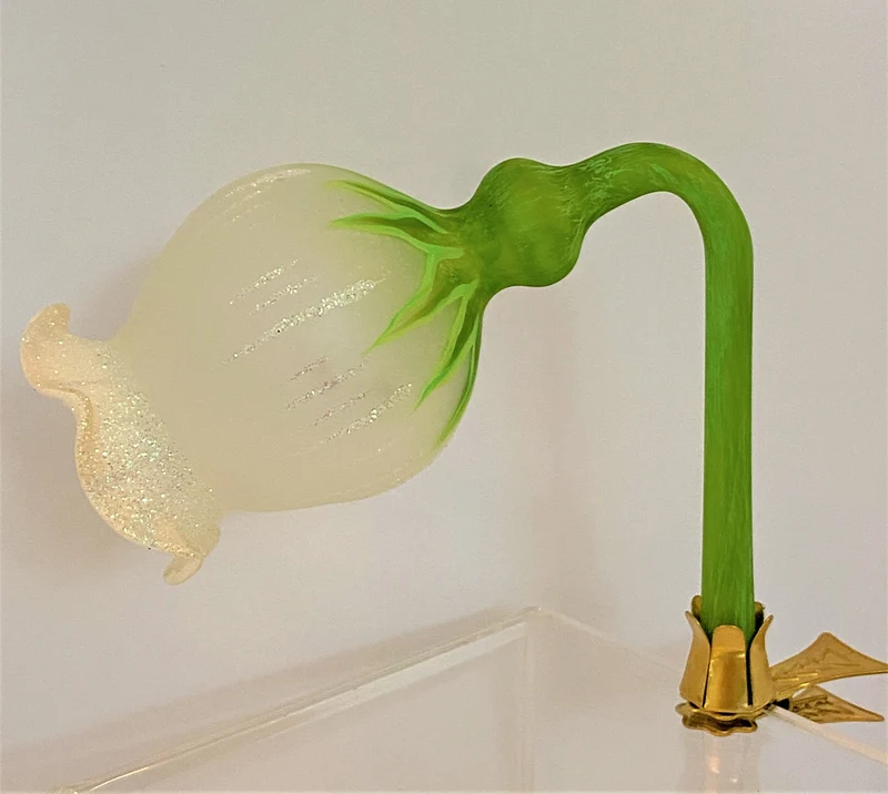 Glockenblume, weiss auf Clip