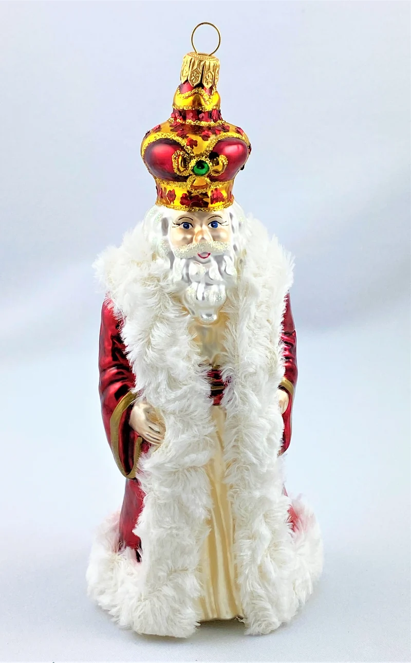 Nikolaus im schönen Wintermantel