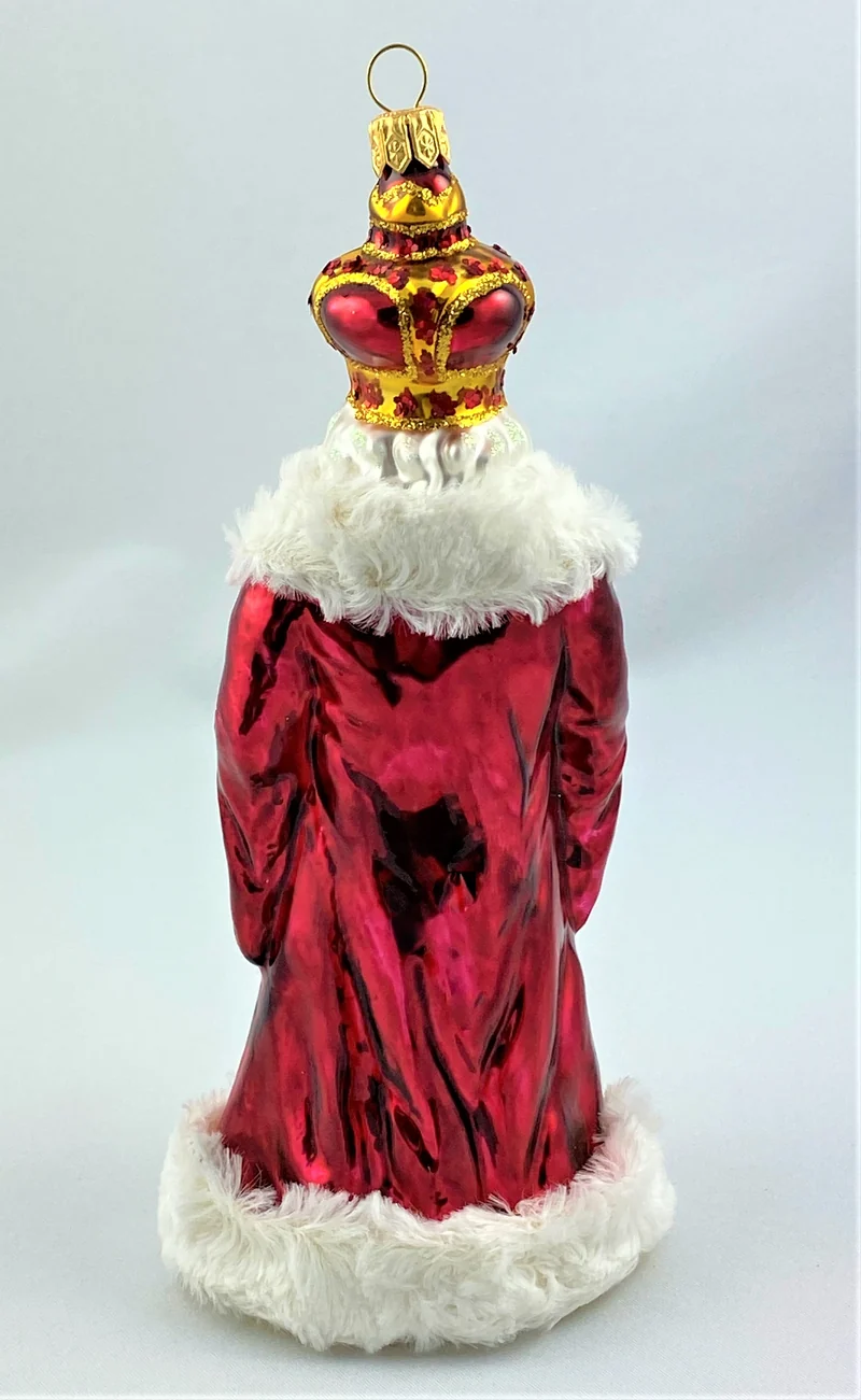 Nikolaus im schönen Wintermantel