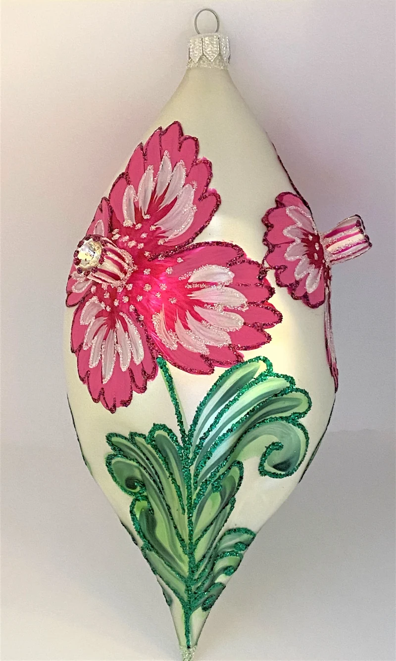 Grosses Ornament mit stilisiertem Nelken-Motiv