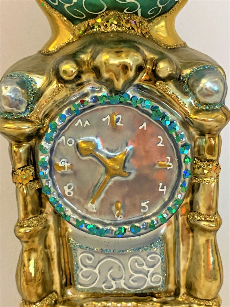 Nostalgische Kasten-Uhr