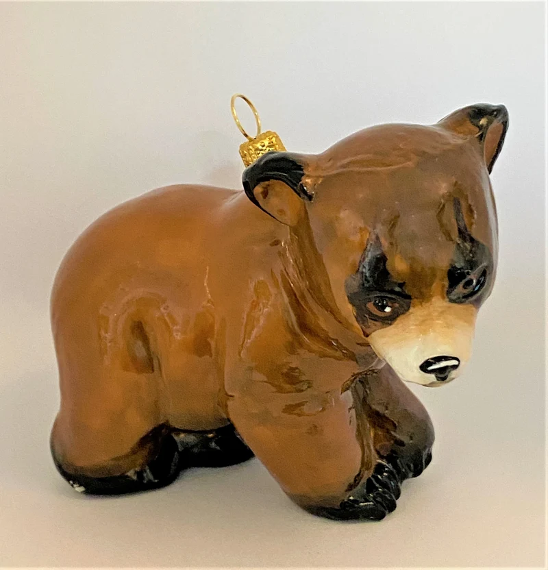 Junger Braunbär, KOMOZJA MOSTOWSKI