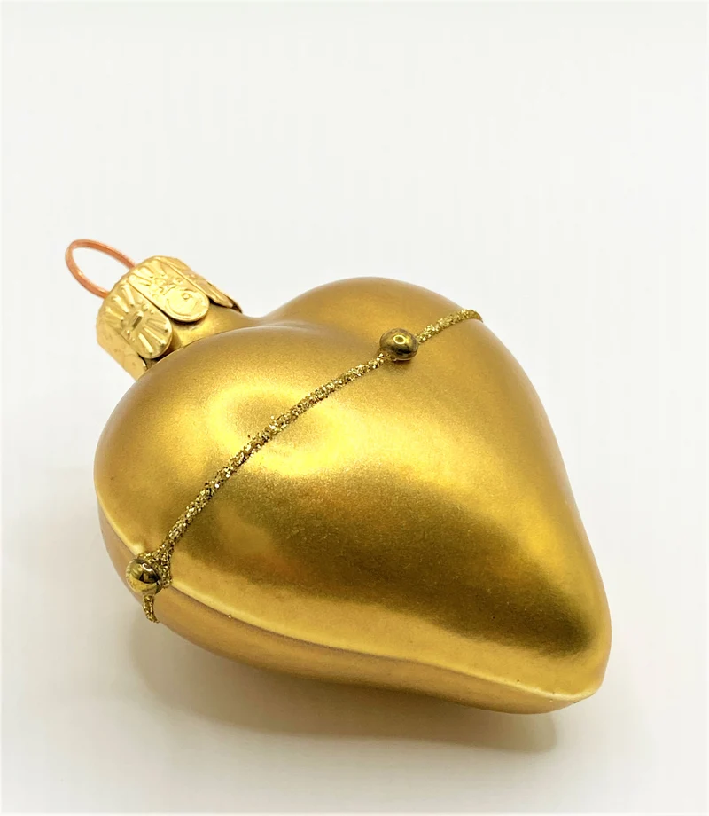 Kleines goldenes Herz mit Goldstreifen