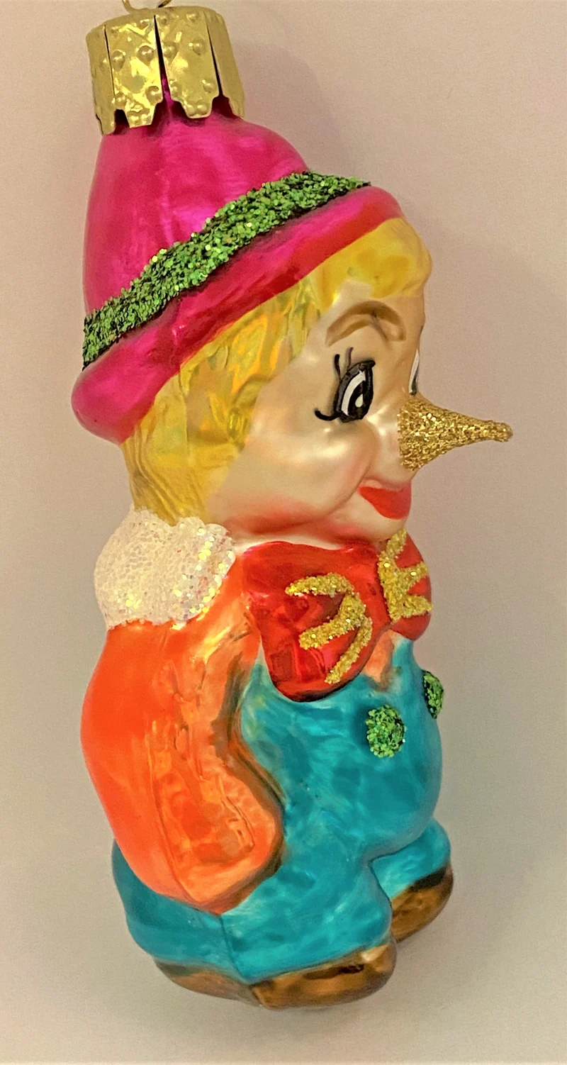 Pinocchio in türkis Hose
