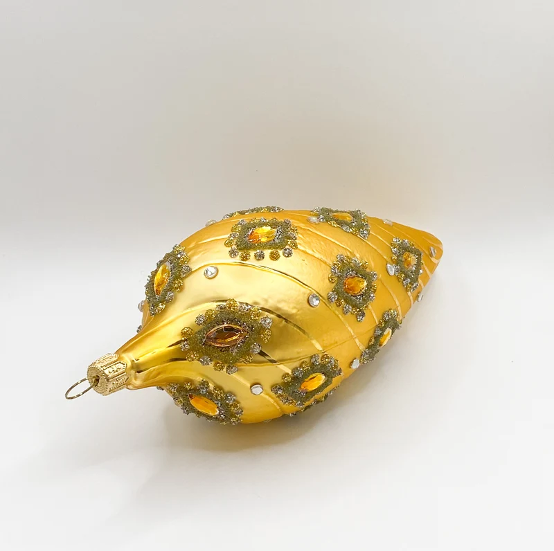 Goldener Zapfen barock mit goldenen Schmucksteinen