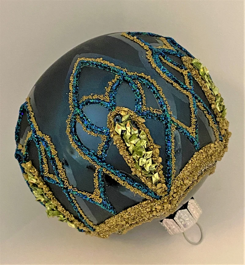 Kugel dunkelblau mit goldenem und blauem Glitterdekor