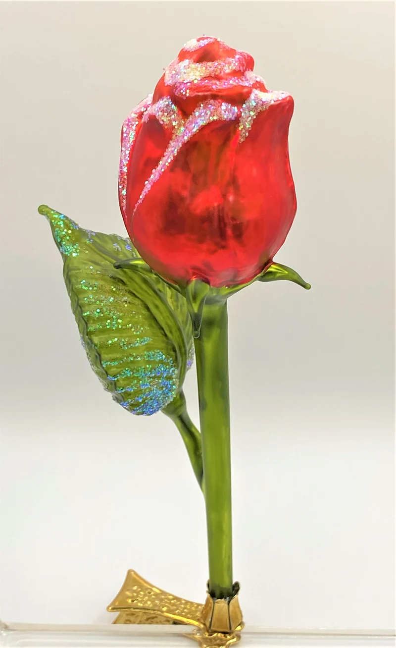 Rote Rose mit Blatt auf Clip