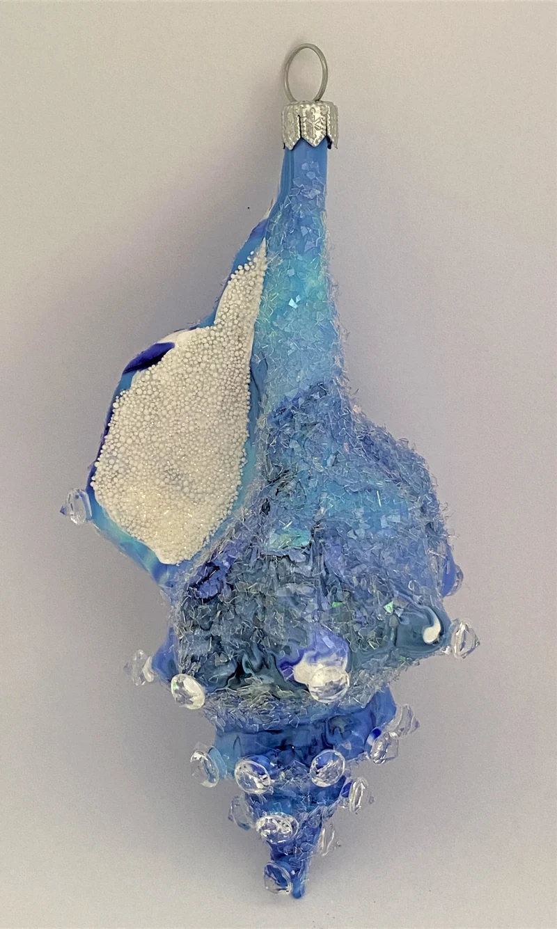 Muschel hellblau meliert
