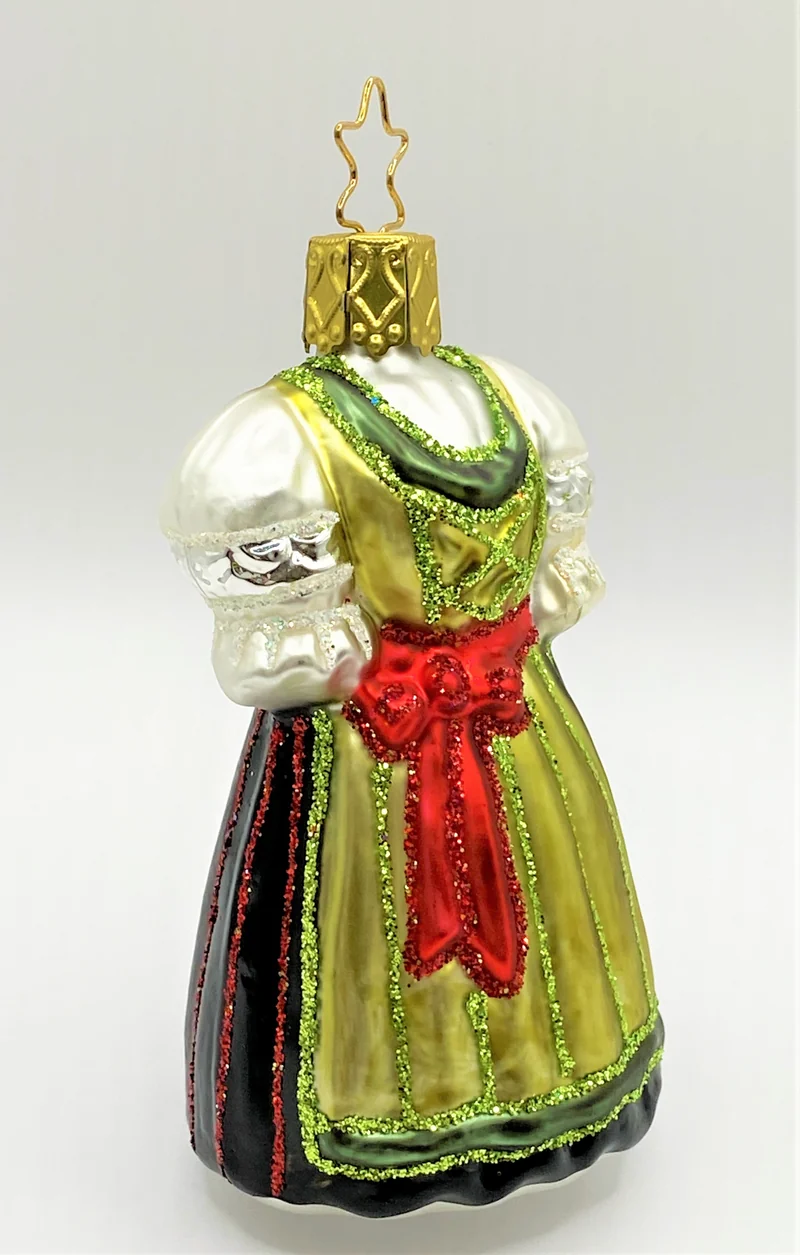Dirndl mit grüner Schürze