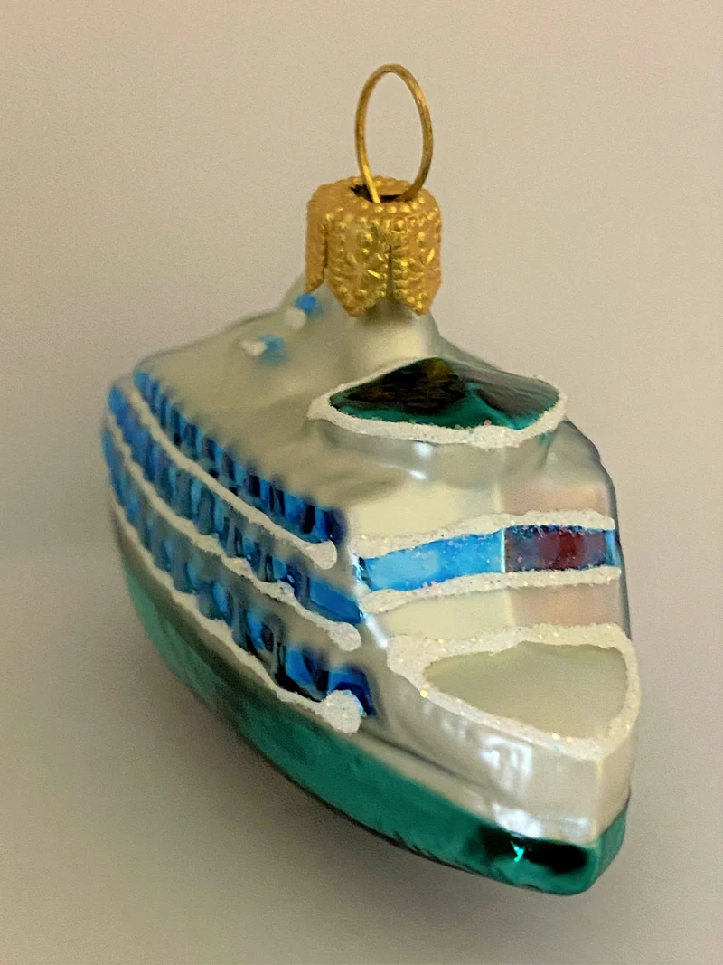 Kleines Kreuzfahrt Schiff, Fähre