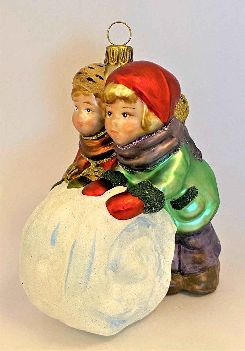 Die Kinder machen einen grossen Schneeball, KOMOZJA MOSTOWSKI