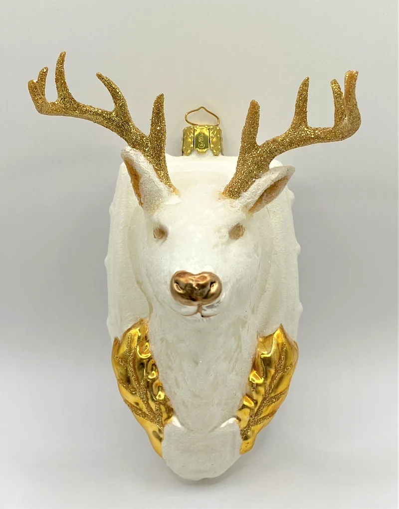 Weisser Hirsch Trophäe