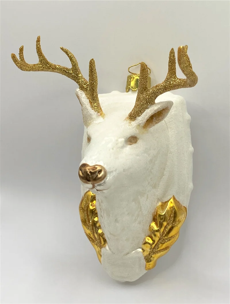 Weisser Hirsch Trophäe