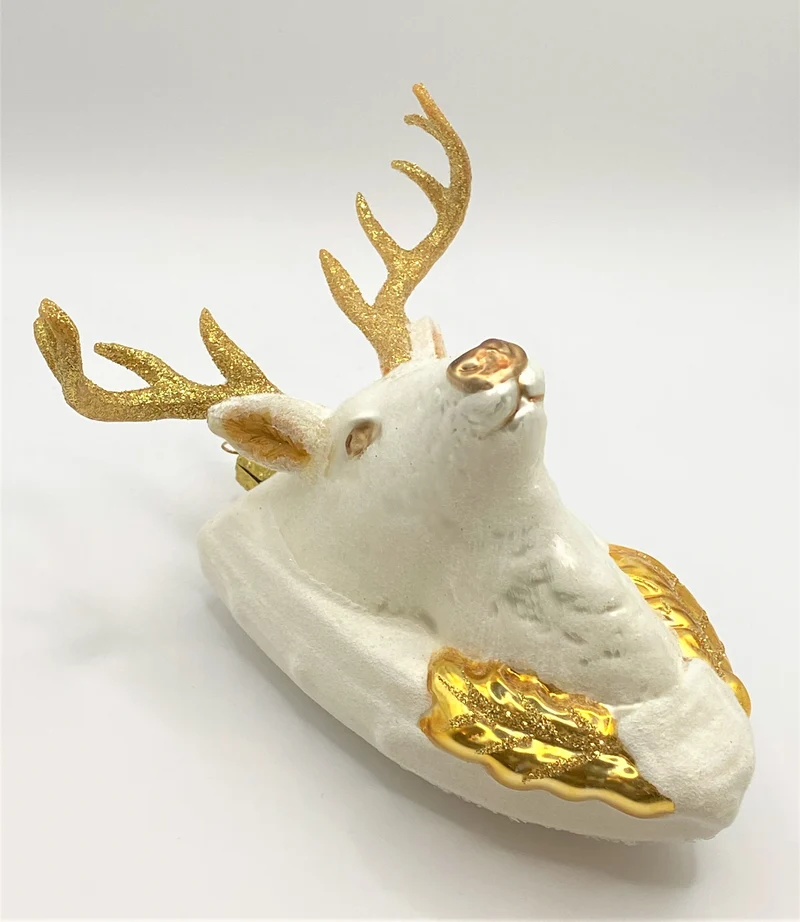 Weisser Hirsch Trophäe