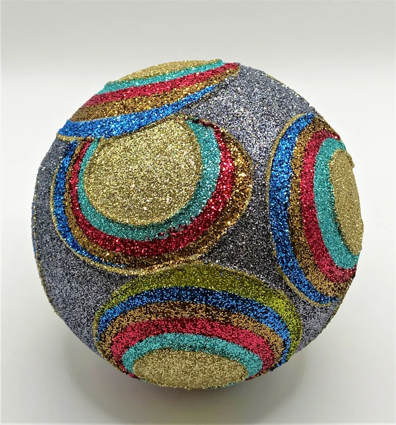 Bunte Kugel im 70er Jahre Look mit Kreis-Muster