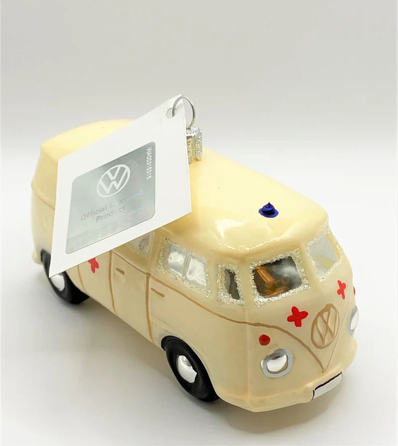 Nostalgischer VW-Krankenwagen