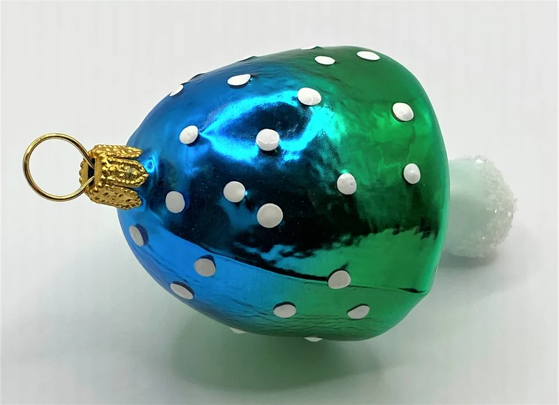 Blau grün getupfter Pilz