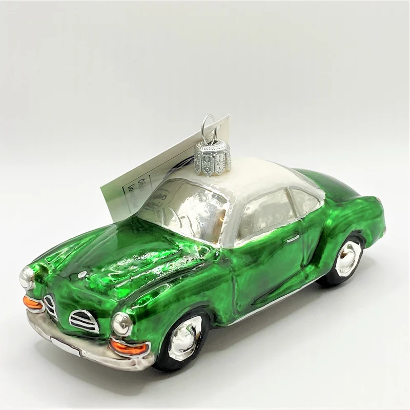 VW-Karmann Ghia grün
