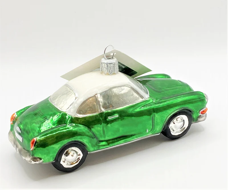VW-Karmann Ghia grün