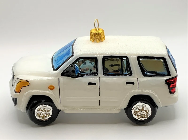 Weisser SUV