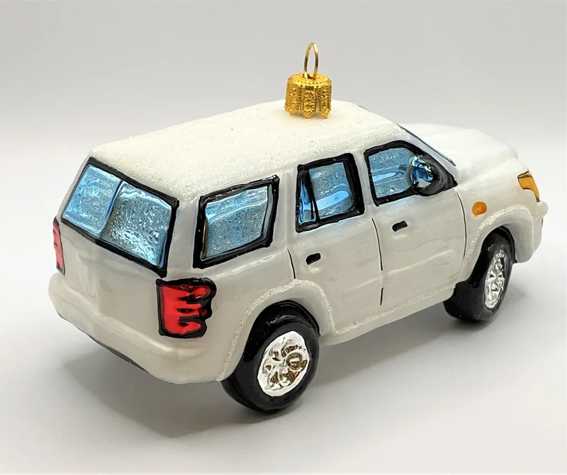 Weisser SUV