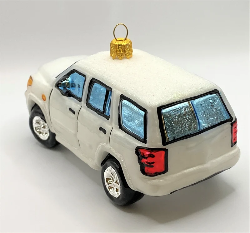 Weisser SUV
