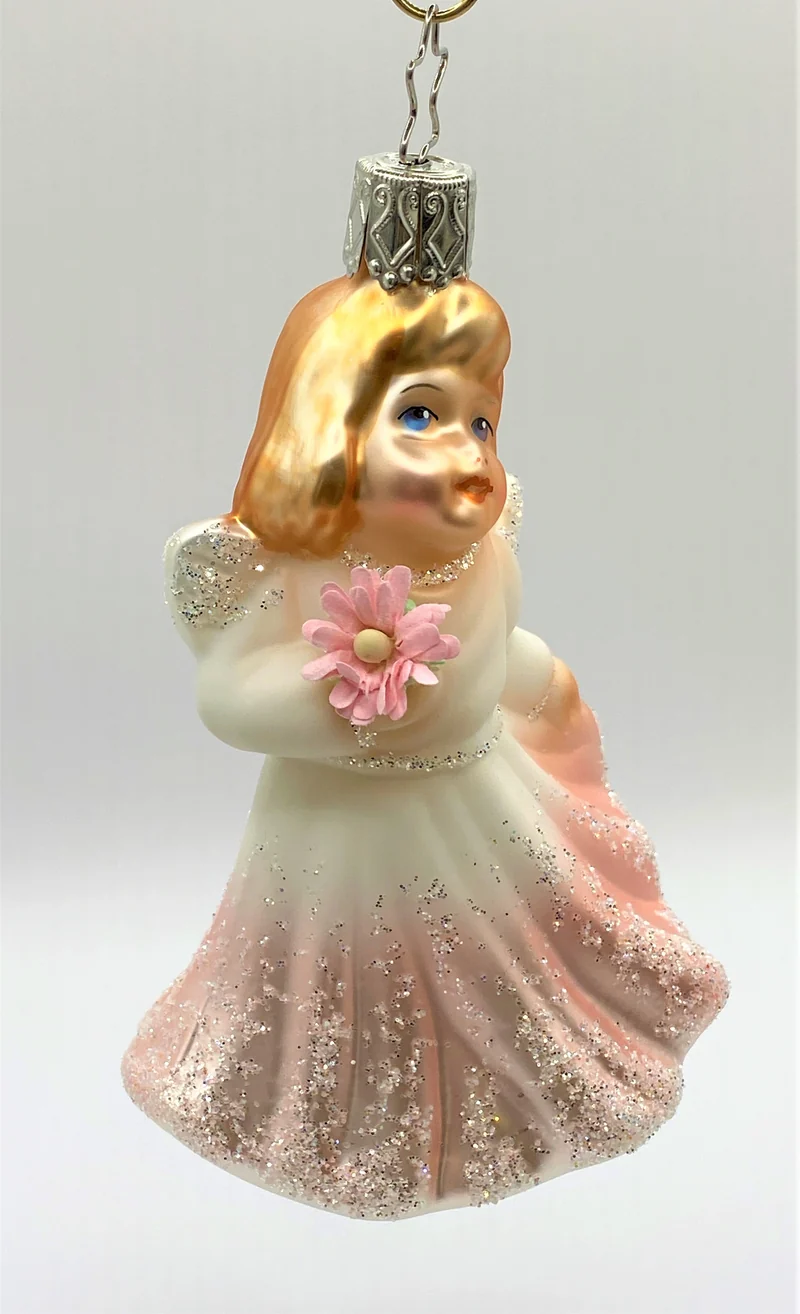Lieber Engel im rosa Kleidchen