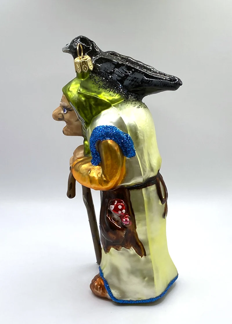 Baba Jaga mit Rabe auf der Schulter
