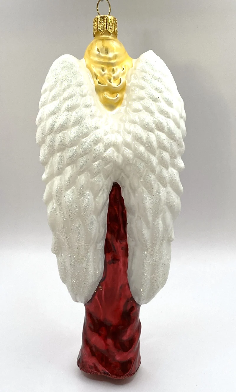 Engel im roten Kleid mit Friedenstaube