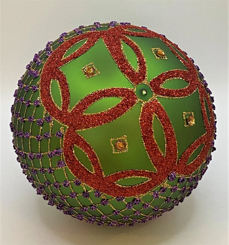 Kugel warmes grün und farbigem Barock-Dekor