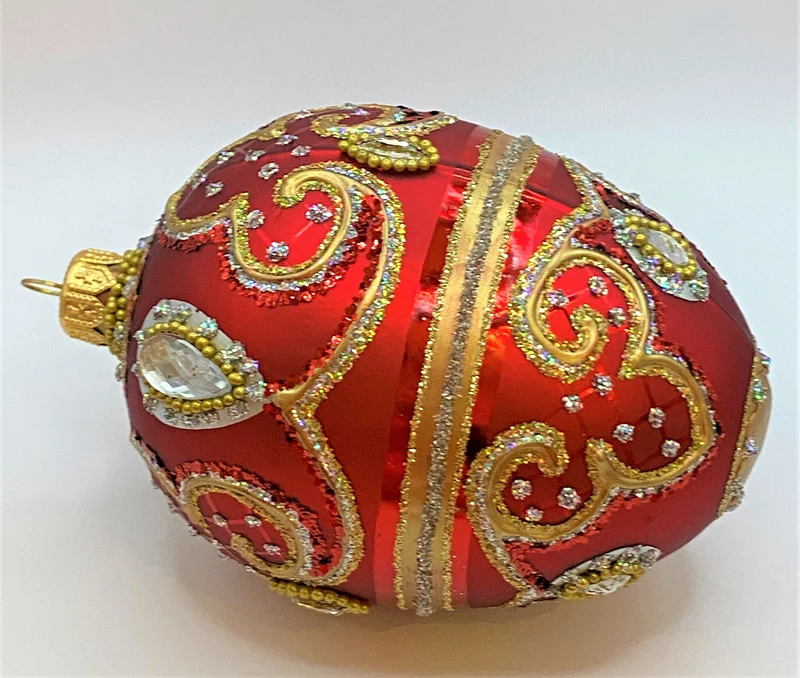 Warmrotes Faberge-Ei mit Barock Muster, silberne Steine