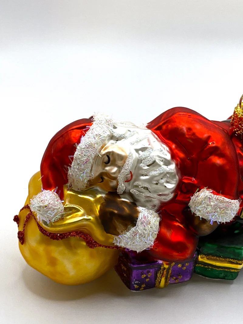 Weihnachtsmann macht ein Schläfchen