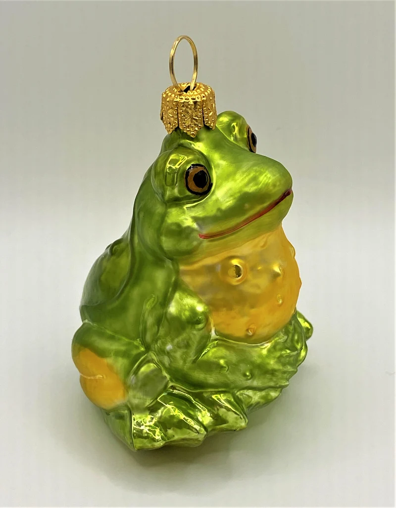 Fröhlicher hellgrüner Frosch
