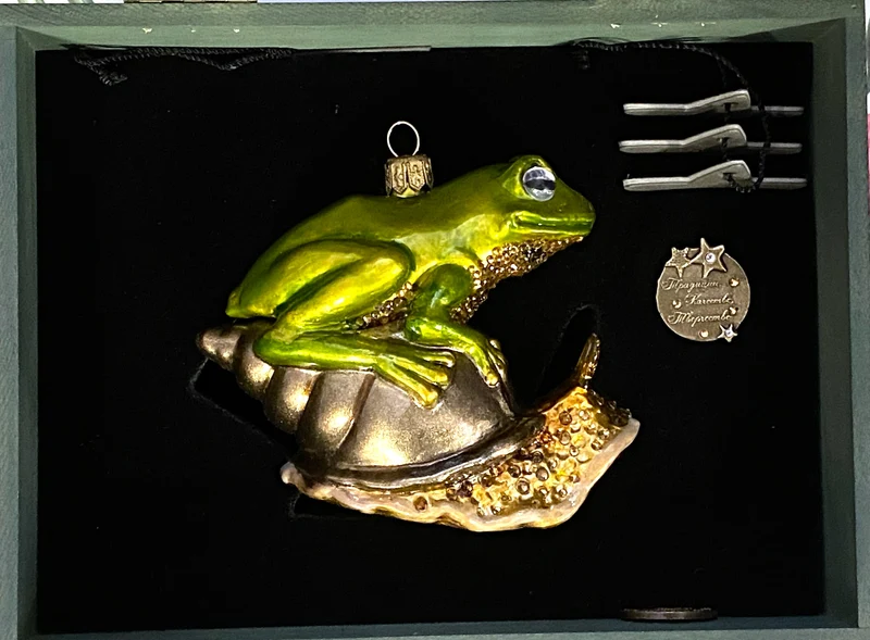 Frosch sitzt auf der Schnecke, AtlasArt