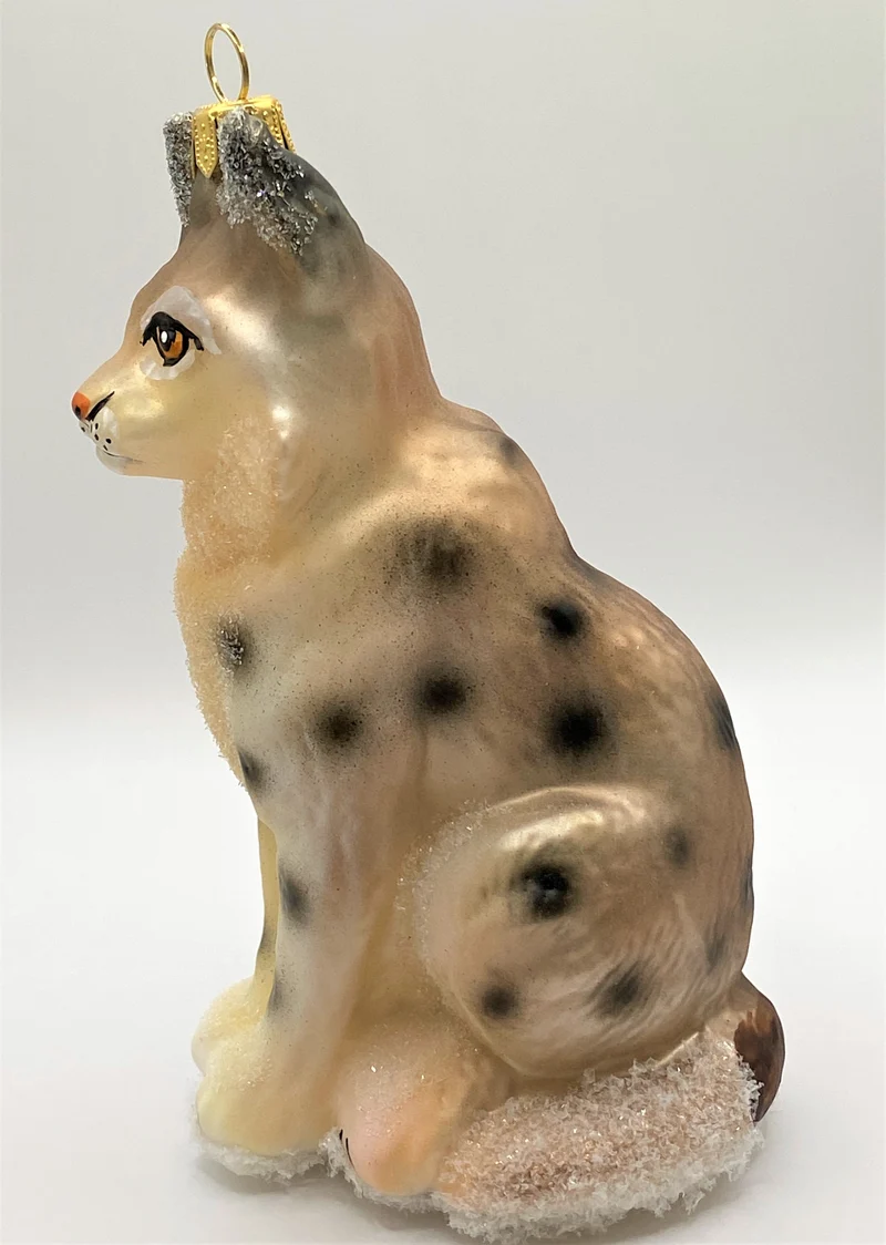 Sitzender Luchs hellbraun