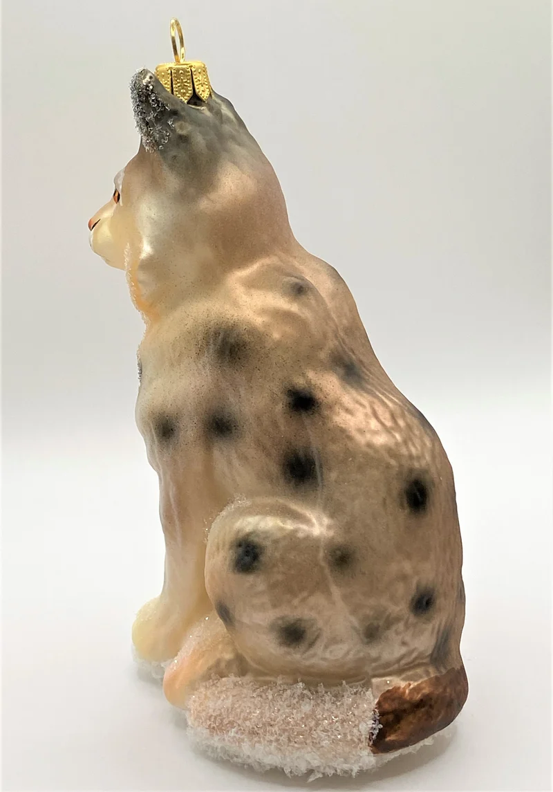 Sitzender Luchs hellbraun
