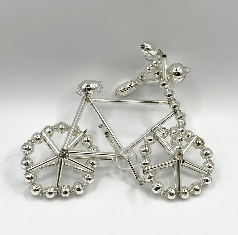 Silbernes Gablonzer Perlen Fahrrad