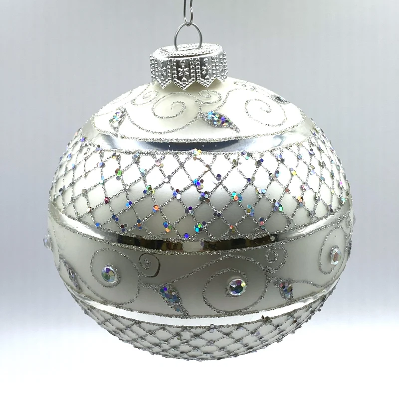 Kugel weiss silber mit Barock-Gitterdekor