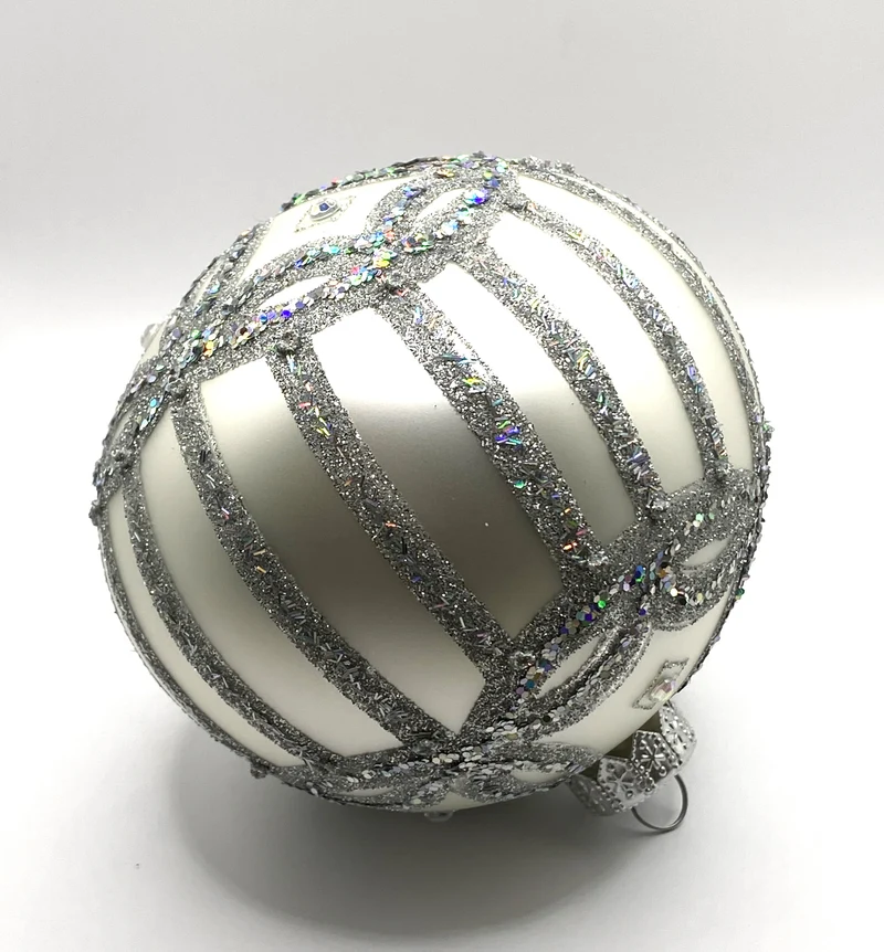 Kugel weiss silber mit Biedermeiermotiv