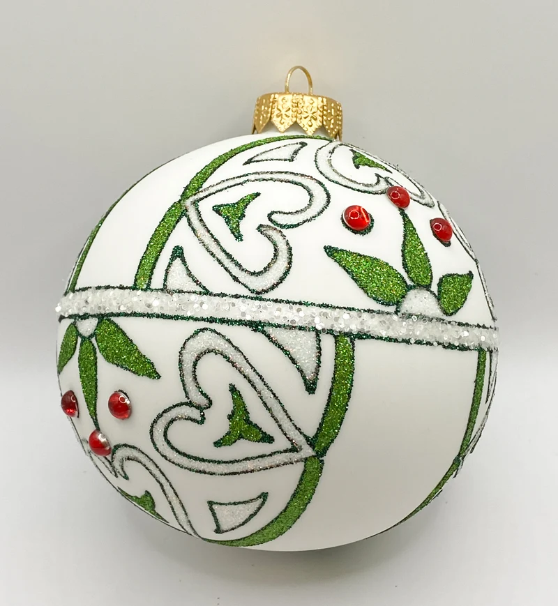 Weisse Kugel mit stilisierten Herzen im Jugendstil Dekor