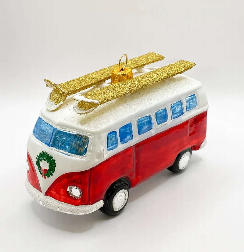Mit dem VW-Bus in die Skiferien