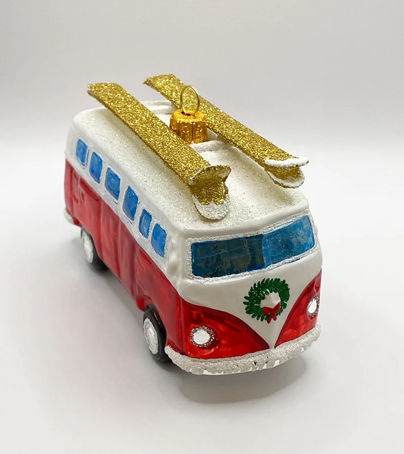 Mit dem VW-Bus in die Skiferien