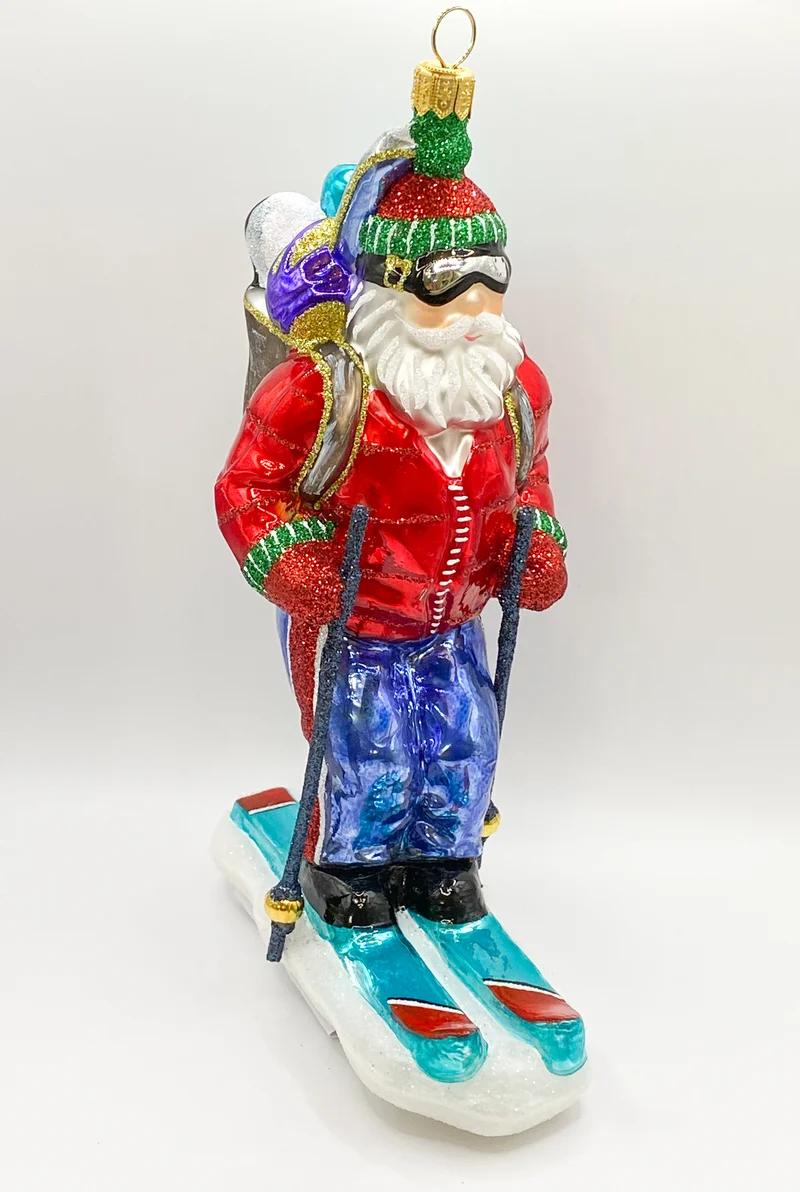 Santa Claus fährt Ski