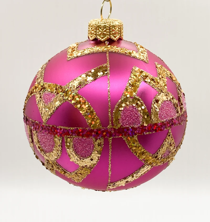 Kugel in Pink mit goldenem Dekor