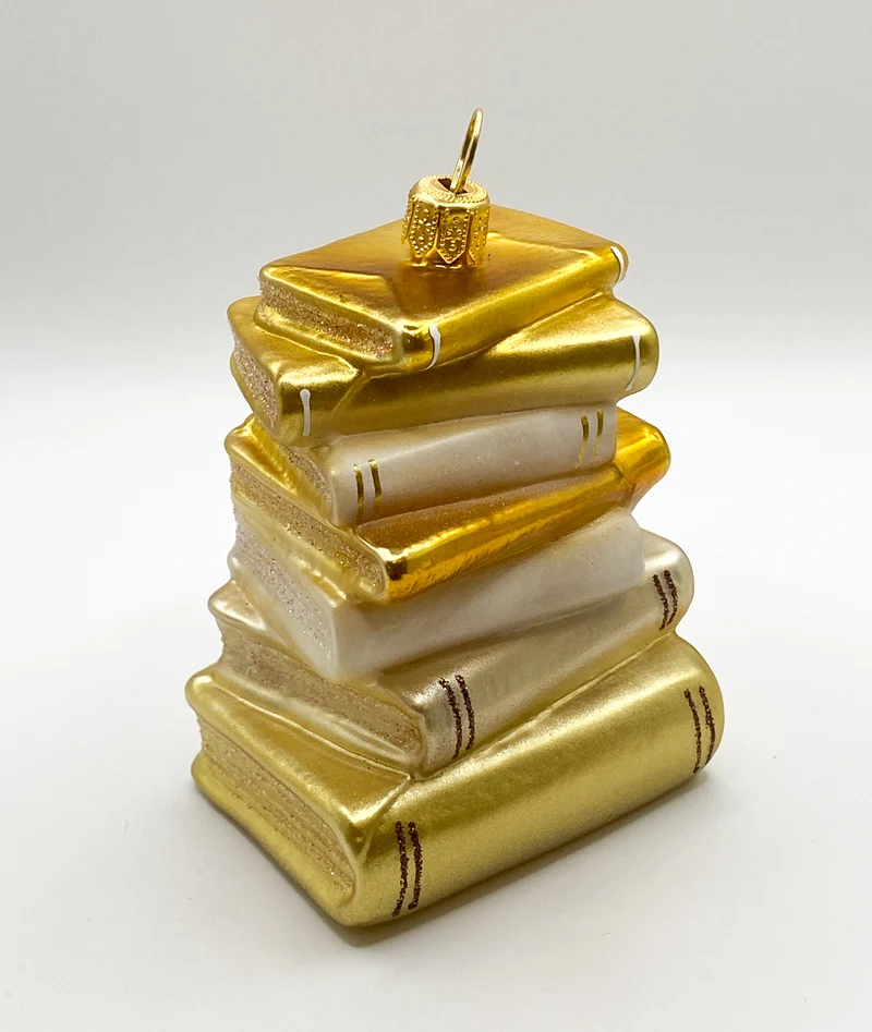 Goldener Bücherstapel