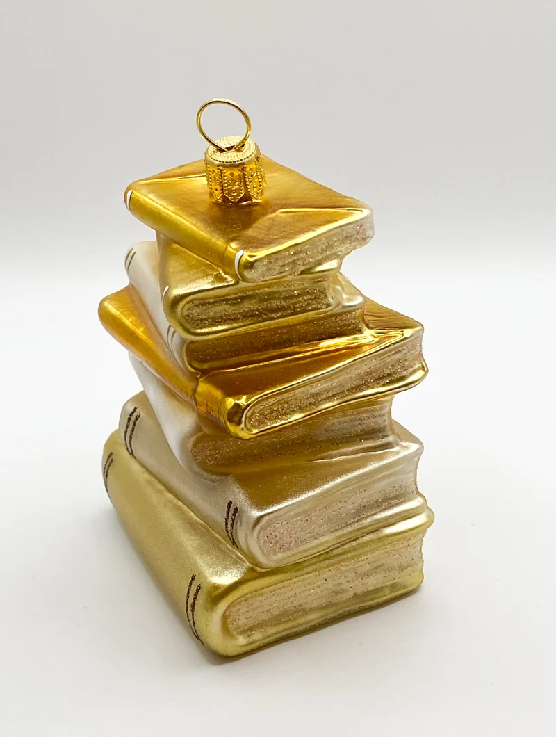Goldener Bücherstapel