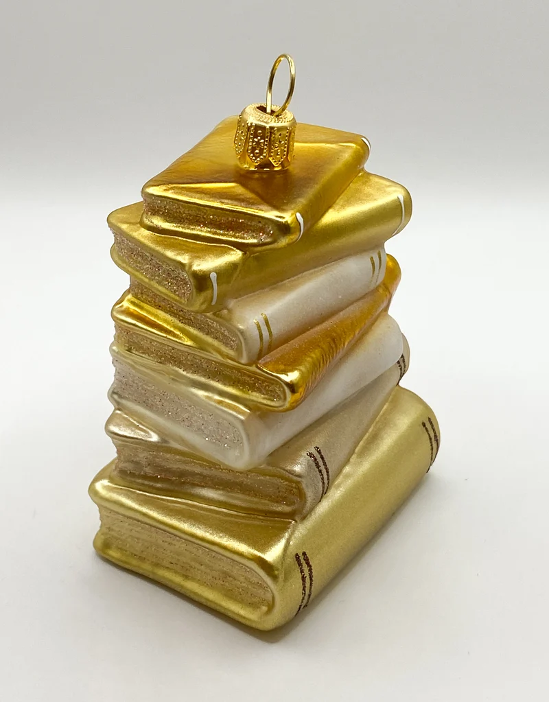 Goldener Bücherstapel