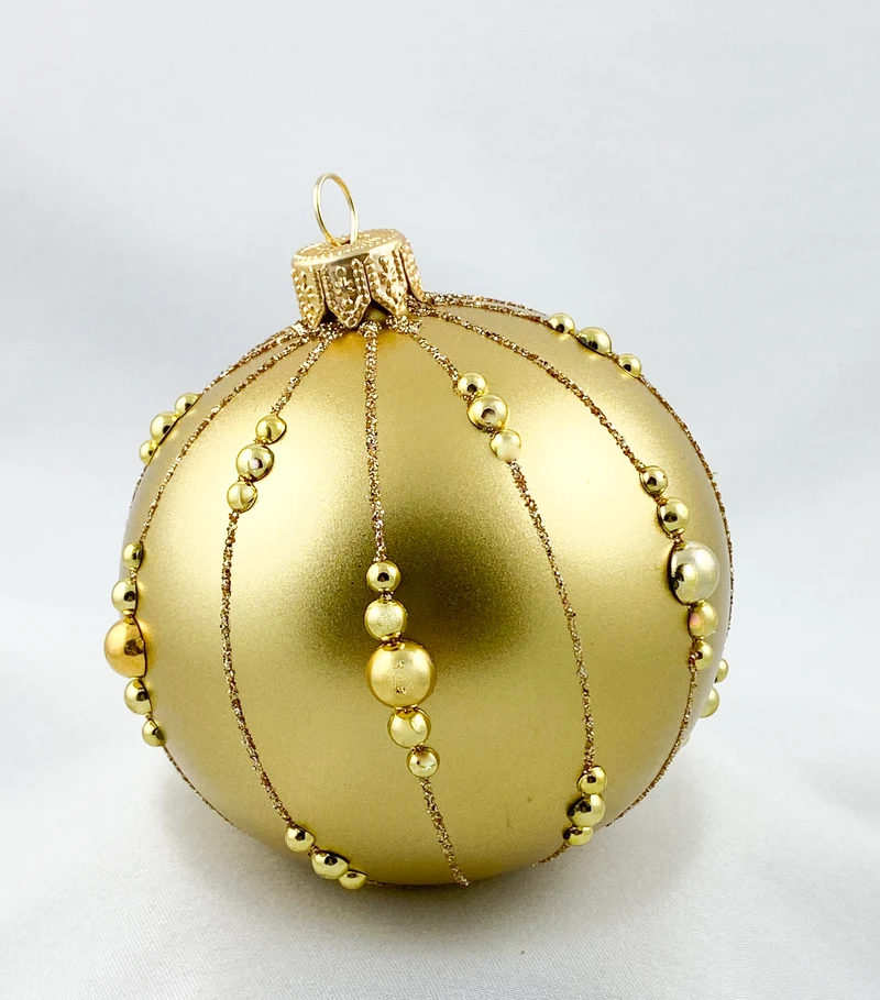 Kugel gold mit goldenen Steinen